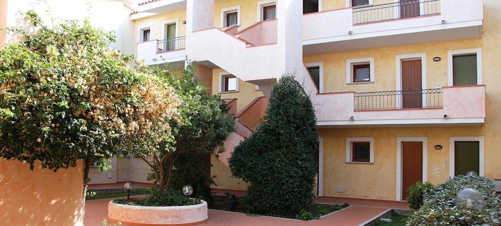 Residence Olimpo Santa Teresa Gallura Ngoại thất bức ảnh