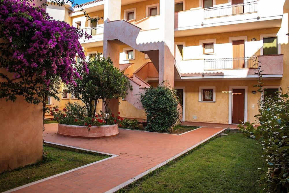 Residence Olimpo Santa Teresa Gallura Ngoại thất bức ảnh